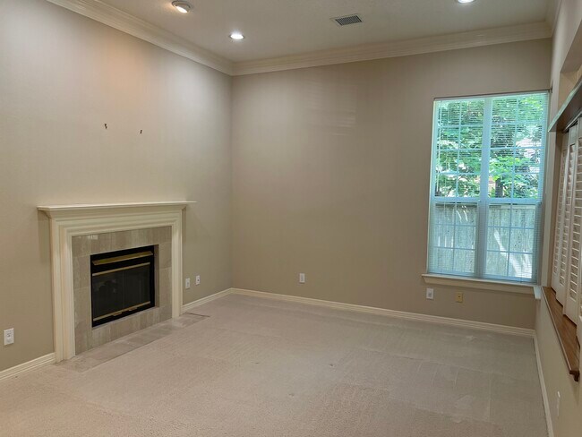 Building Photo - 110 S Mill Trace Dr