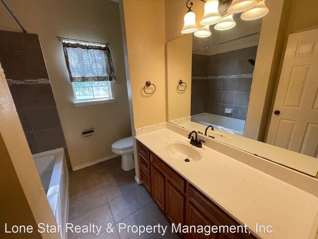 Building Photo - 3 br, 2 bath House - 596 Rocking C Dr