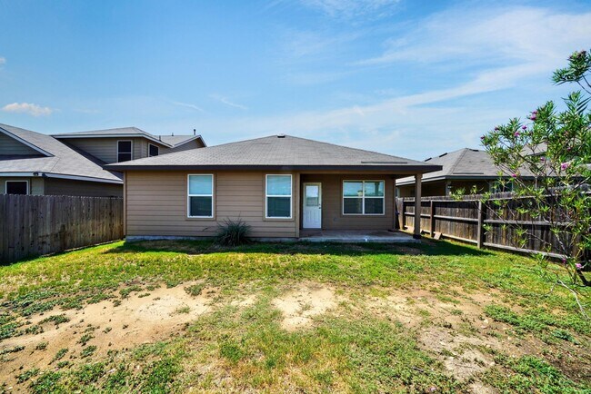 Building Photo - Stunning 4-Bedroom Home in Cobalt Canyon, ...