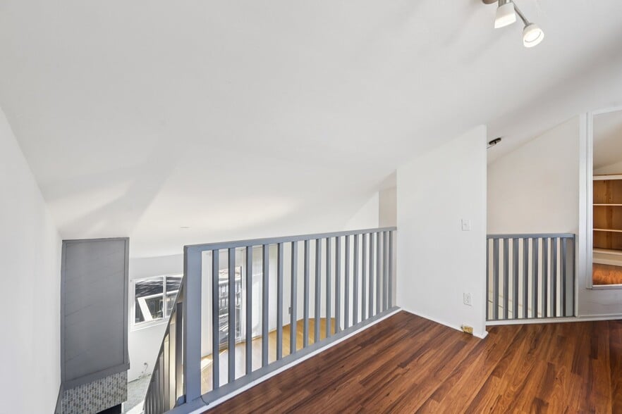 Loft - 5400 Mountain Blvd