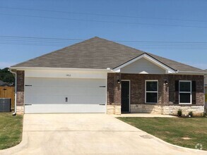 Building Photo - 4 Bedroom in Hallsville