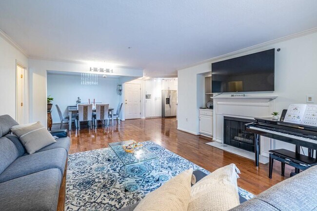 Building Photo - 27301 Plantation Dr NE