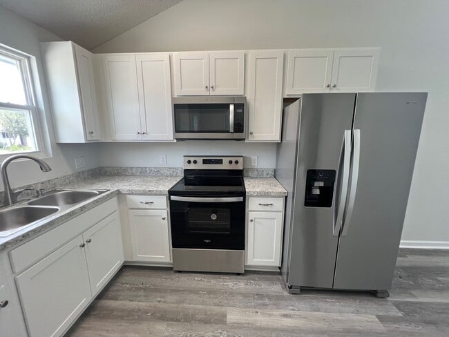 Building Photo - Beautifully remodeled home for rent in Ald...