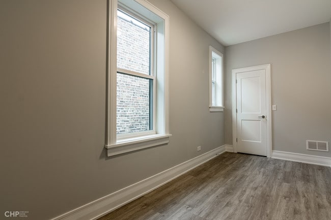 Building Photo - 2318 W Thomas St