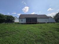 Building Photo - 3/2 w/ Fenced-in Yard & Screen Porch!