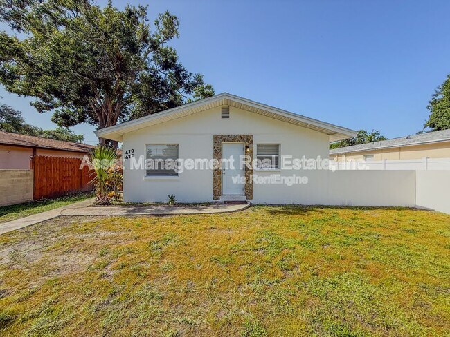 Building Photo - 470 93rd Ave N