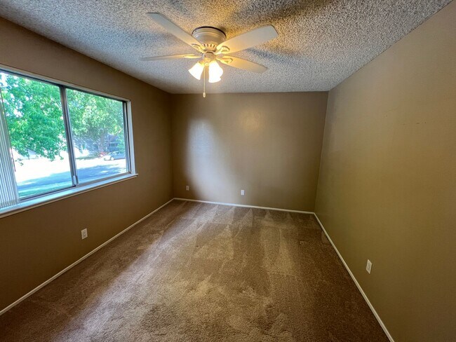 Building Photo - 6448 Bremen Dr