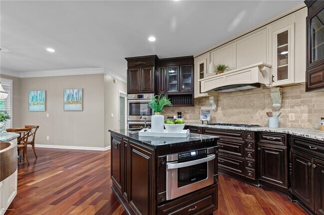 Building Photo - 2990 Hearthstone Dr