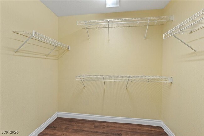 Building Photo - 4748 Golden Shimmer Ave