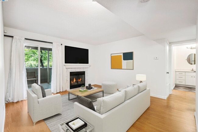 Building Photo - 760 Canyon Oaks Dr
