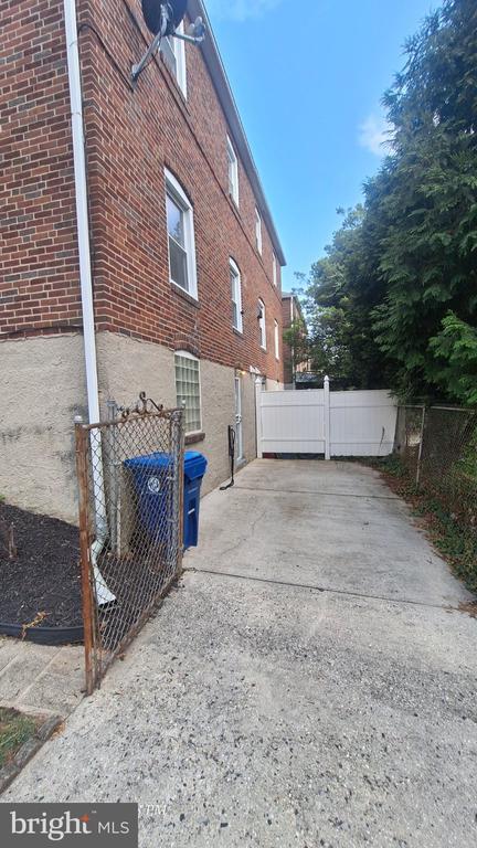 Building Photo - 3721 Frankford Ave