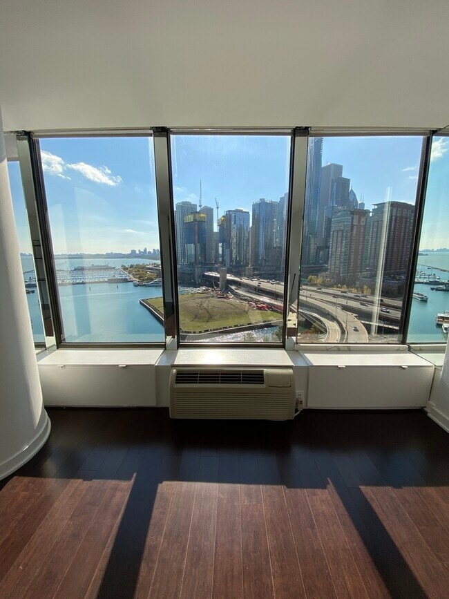 Building Photo - 505 N Lake Shore Dr