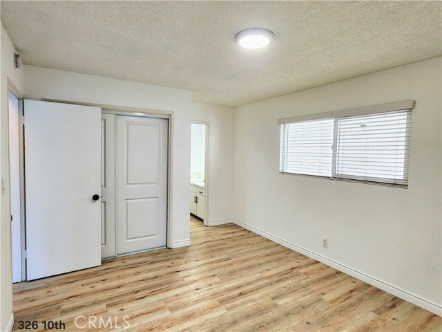 Building Photo - 326 10th Pl