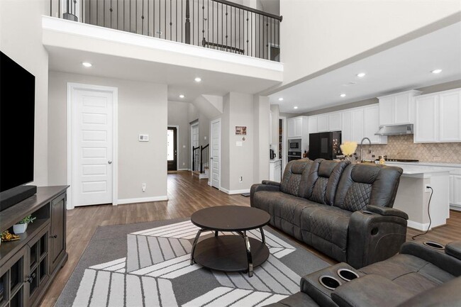 Building Photo - 2058 Woodland Pine Ct