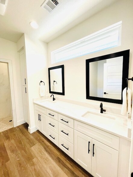 Building Photo - 706 Cirrus Ln