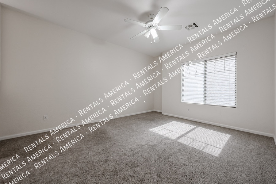 Building Photo - 2831 E Southern Ave