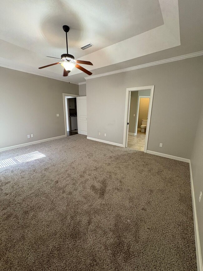 Building Photo - 540 Orchard Cir