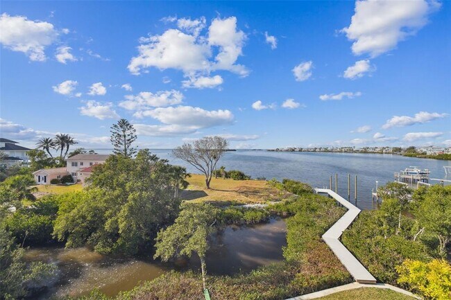 Building Photo - 1640 Seabreeze Dr