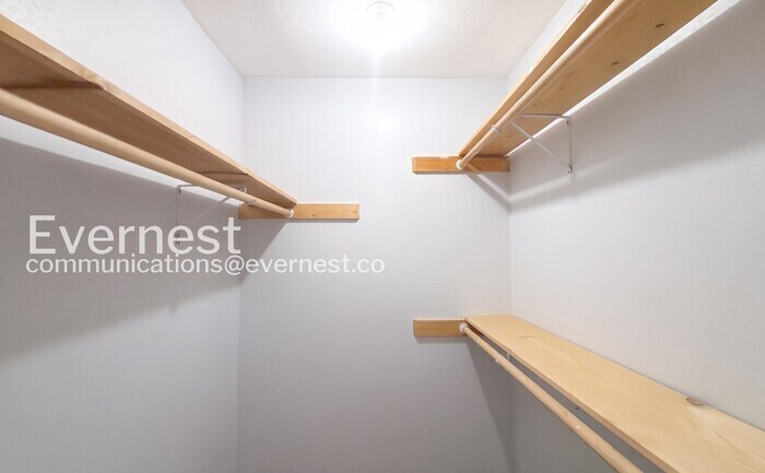 Building Photo - 8421 Hearth Dr