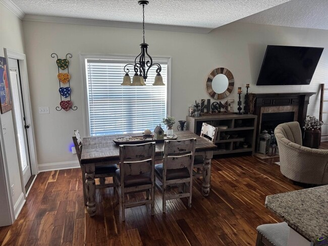 Building Photo - 305 Taylor Elaine Dr