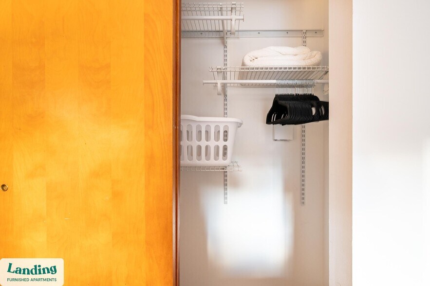 Building Photo - 45 Willow St