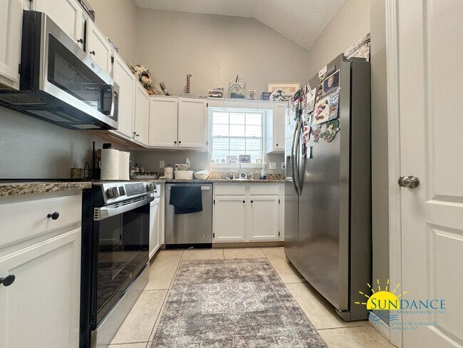 Building Photo - Beautiful 3 Bedroom Home in Fort Walton Beach!