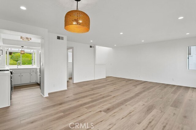 Building Photo - 715 Calle Camisa