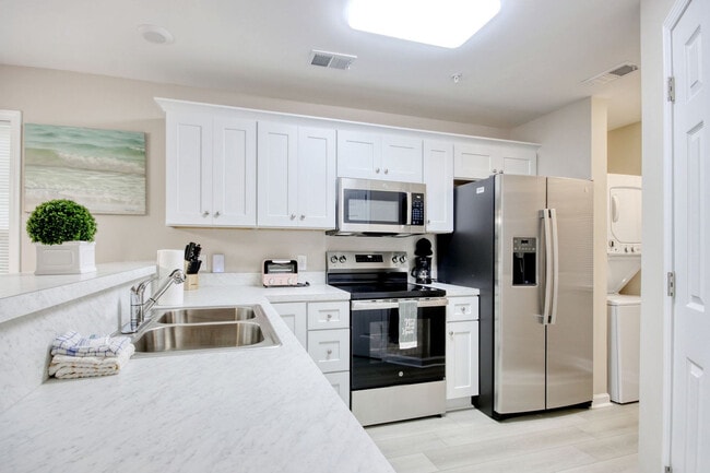 Building Photo - 485 White River Dr