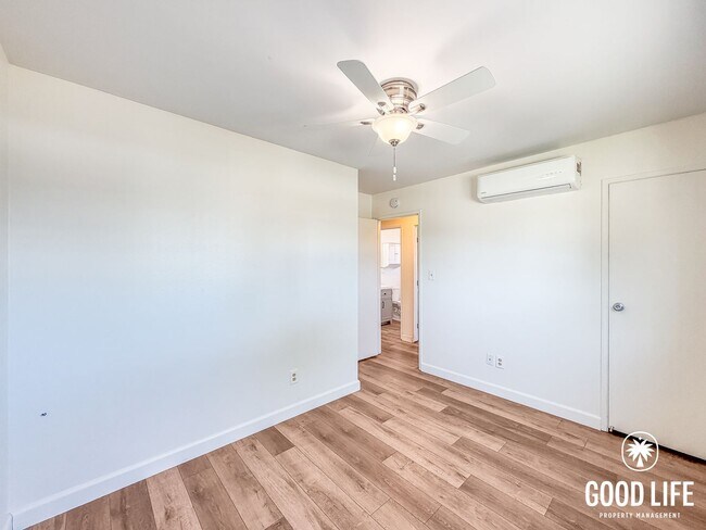 Building Photo - SD: Spacious 4BD/2BA Home in Clairemont with Large Turf Yard, Garage & In-Unit Laundry