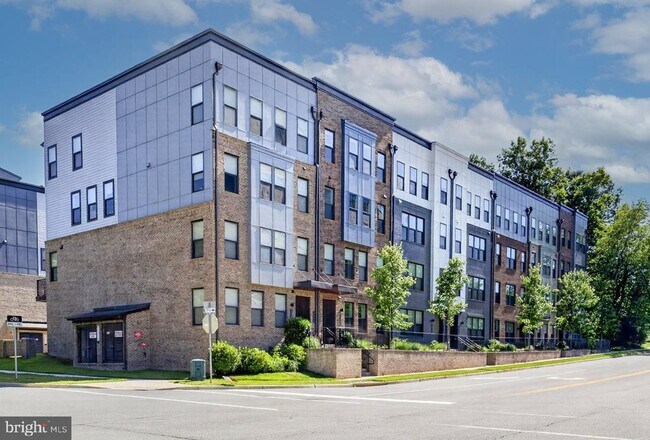 Building Photo - 4053 Legato Rd