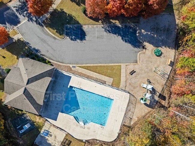 Building Photo - 6012 Thorburn Way