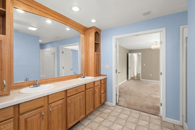 Building Photo - Milton Gem for Rent! Spacious 3BR Home, pe...