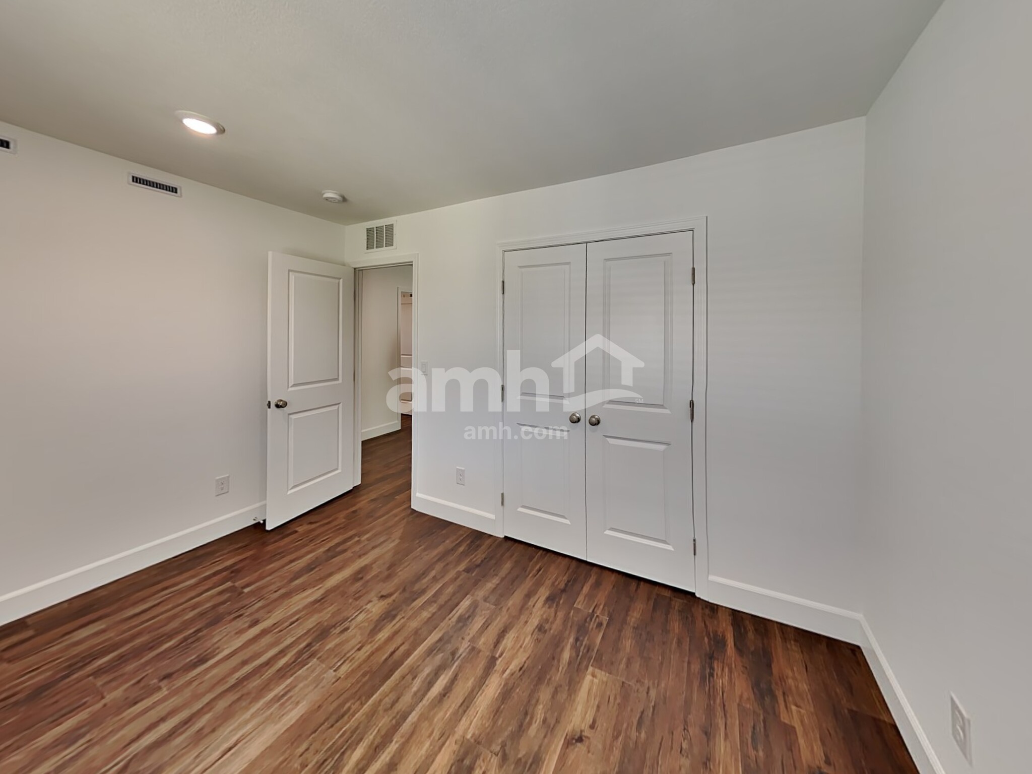 Building Photo - 8902 Tiger Tooth Ave