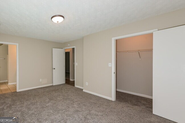 Building Photo - 8756 Ansley Way