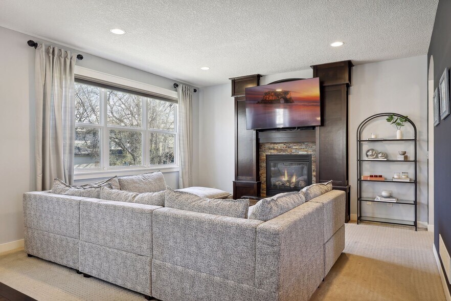 Building Photo - 2019 Louisiana Ave S