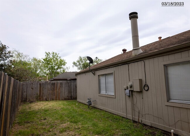 Building Photo - 16714 Britford