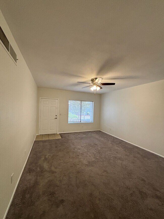 Building Photo - 1050 S Stapley Dr