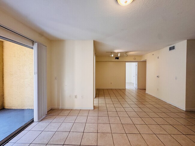 Building Photo - 4271 San Marino Blvd