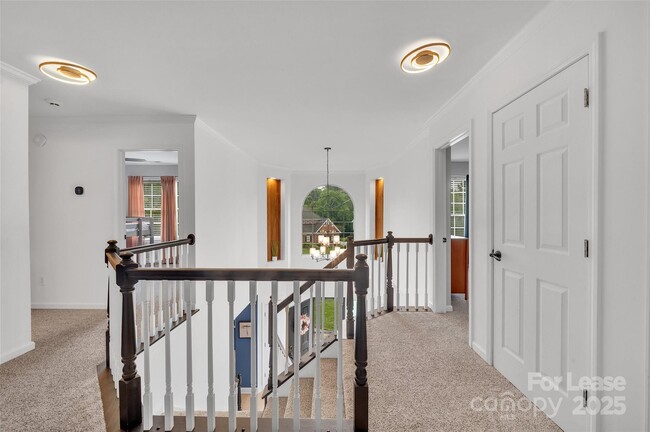 Building Photo - 15737 Agincourt Dr