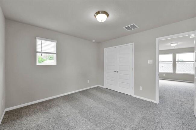 Building Photo - 213 Harper Ridge Dr