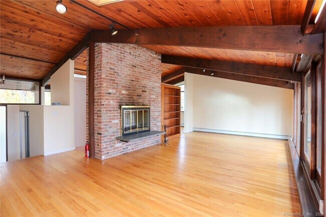 Building Photo - 361 Mill Rd