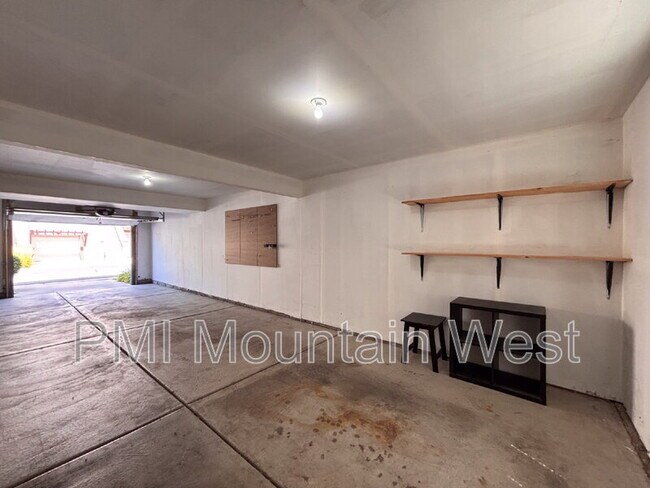 Building Photo - 420 N Main St