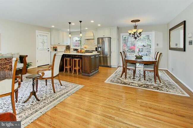 Building Photo - 7012 Hadlow Dr