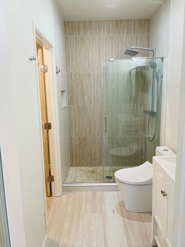 Building Photo - 25235 SE Klahanie Blvd