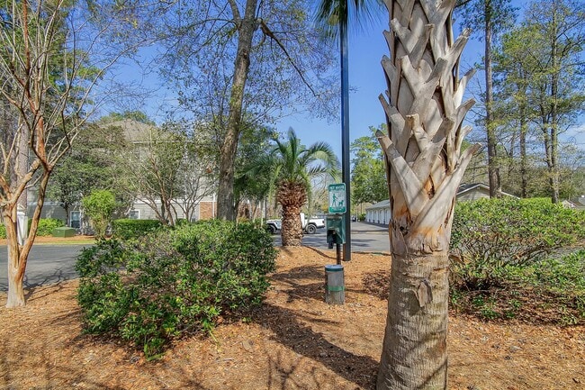 Building Photo - 188 Midland Pkwy