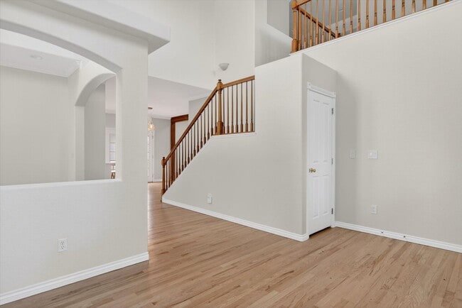 Building Photo - Stunning 5-BD 4-BA Outlook Home with Flatirons Views & Finished Basement