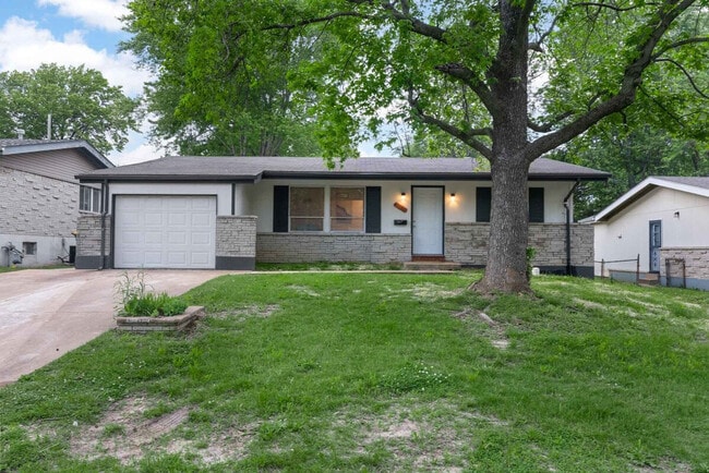 Building Photo - 2648 Garham Dr