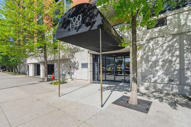 Building Photo - 700 Grove St