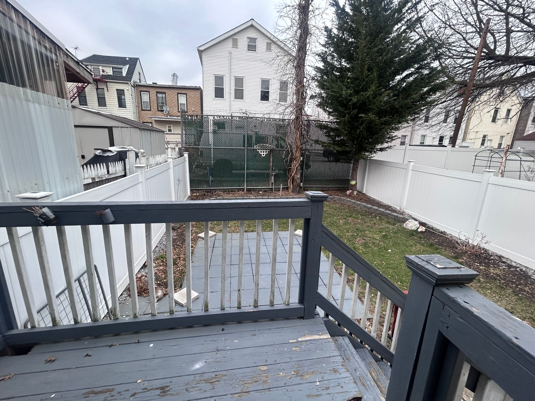 Building Photo - 424 58th St