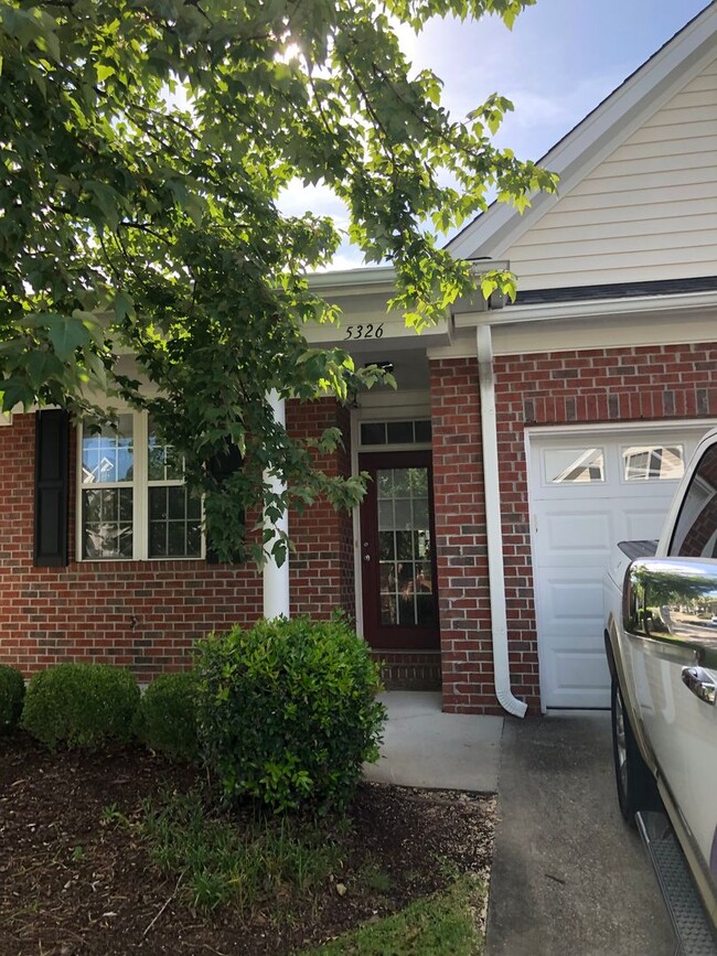 Building Photo - Carleton Town Homes